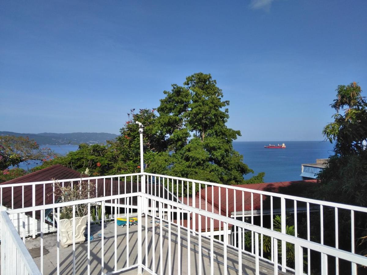 Апартаменти Irresistible View-Mobay Club 1408 Монтего-Бей Екстер'єр фото