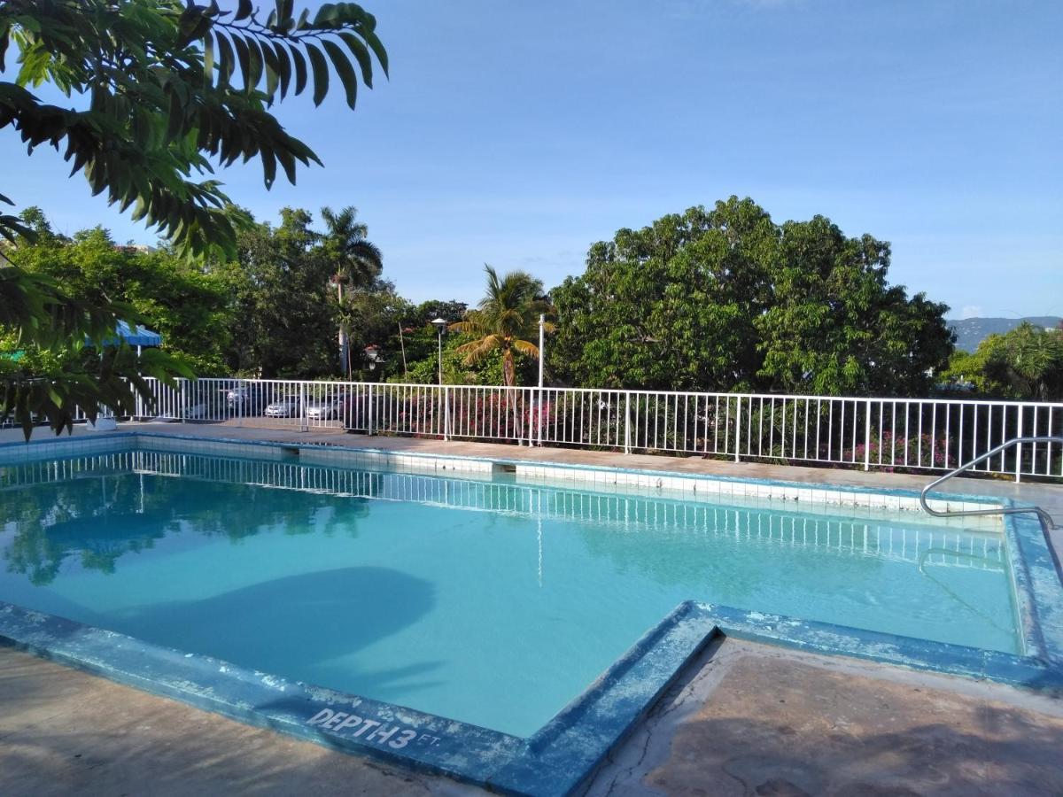 Апартаменти Irresistible View-Mobay Club 1408 Монтего-Бей Екстер'єр фото