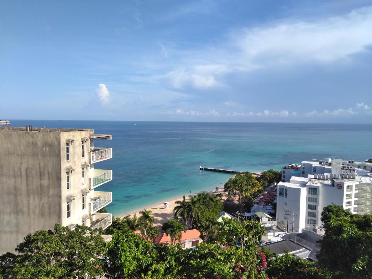 Апартаменти Irresistible View-Mobay Club 1408 Монтего-Бей Екстер'єр фото